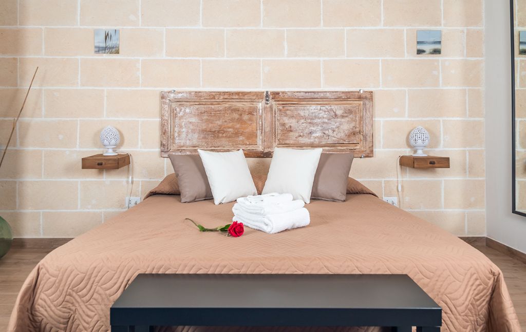 La Creta B&B – Camera con pietra leccese